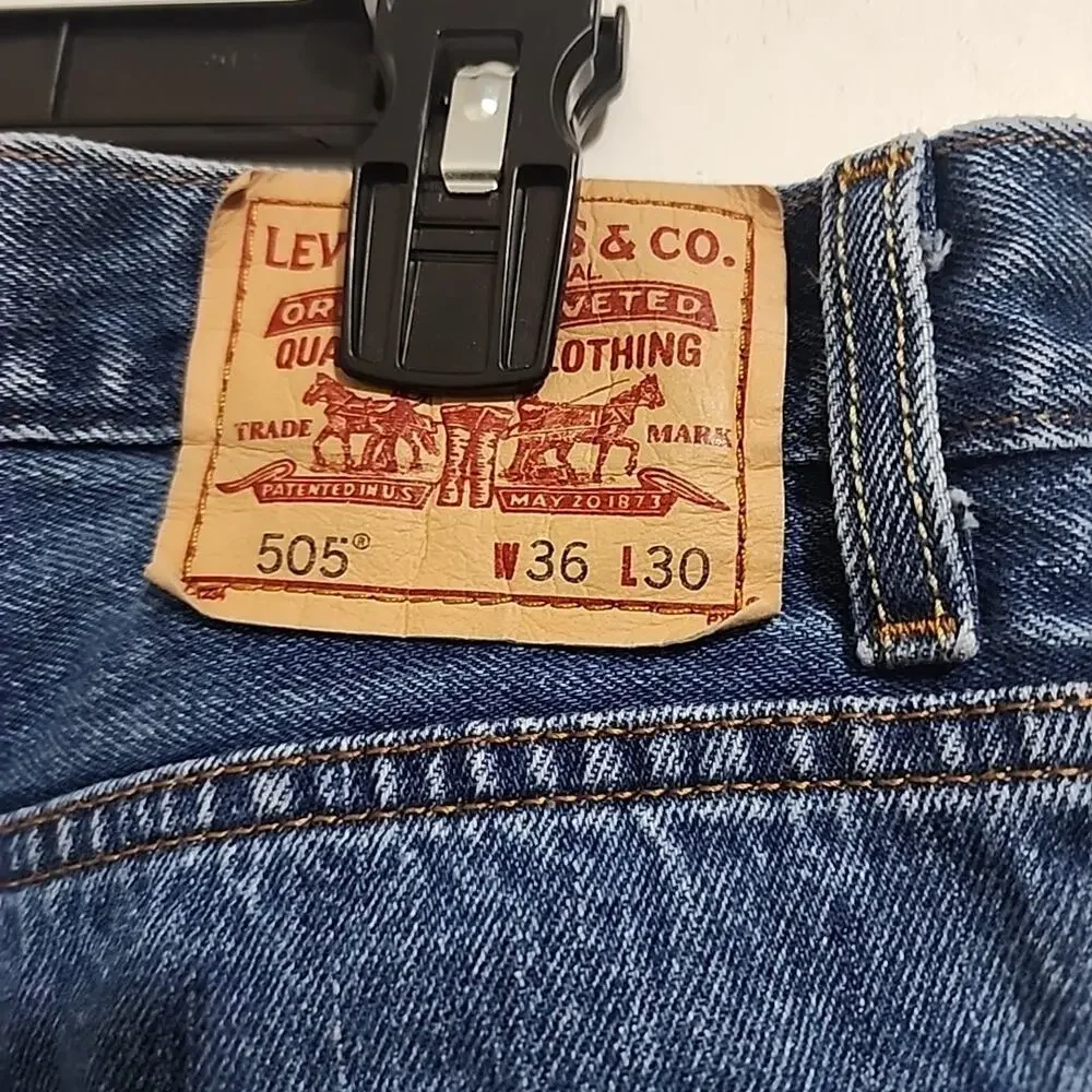 Levis 505 Jeans Men’s 36x30 Regular Fit Straight Leg Light Wash Mid Rise